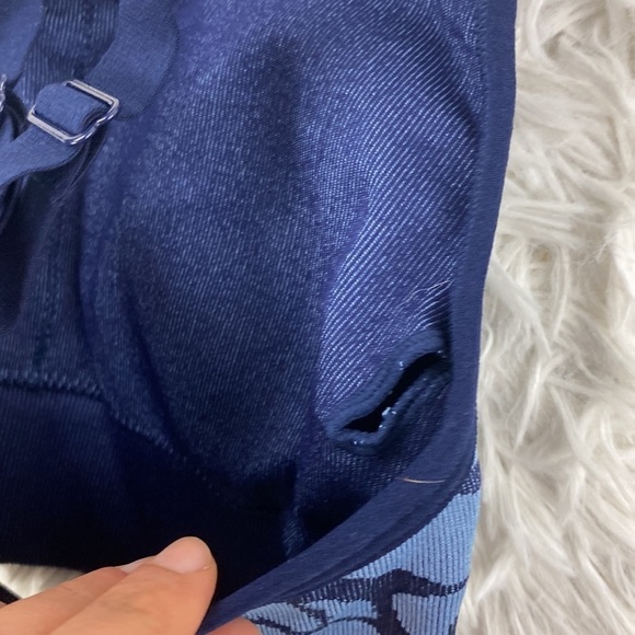 NWT Fabletics Eliza Seamless Sports Bra - Picture 3 of 4